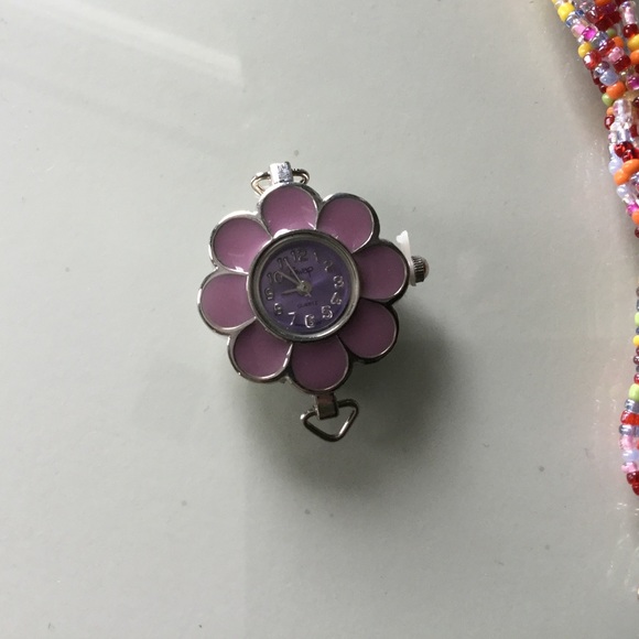 NWT Girls’ Purple Flower Swap Watch & 2 Bands - Picture 2 of 3